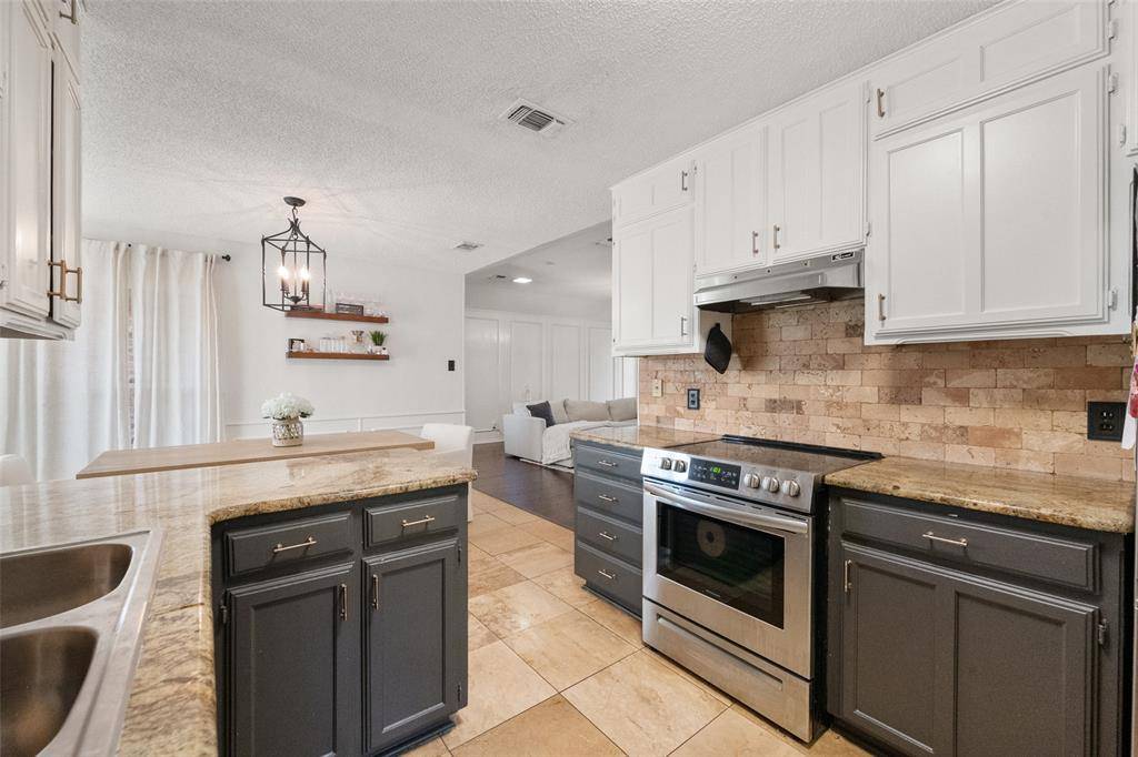 5008 Hawkins Cemetery Road, Arlington, TX 76017