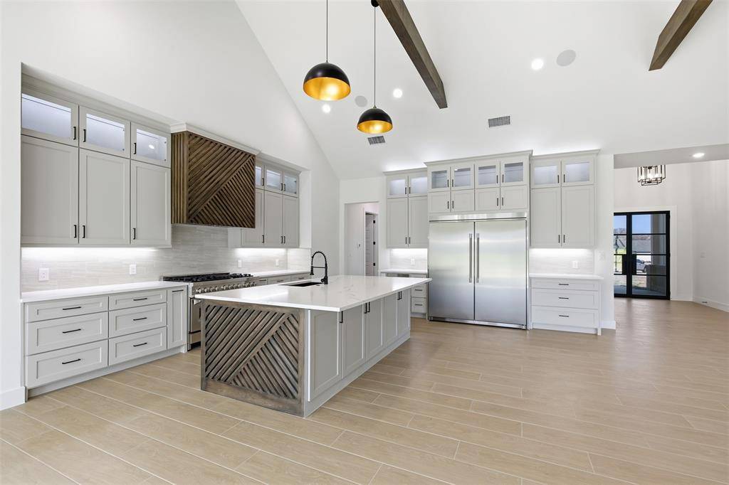 5833 Grey Wolf Court, Fort Worth, TX 76140