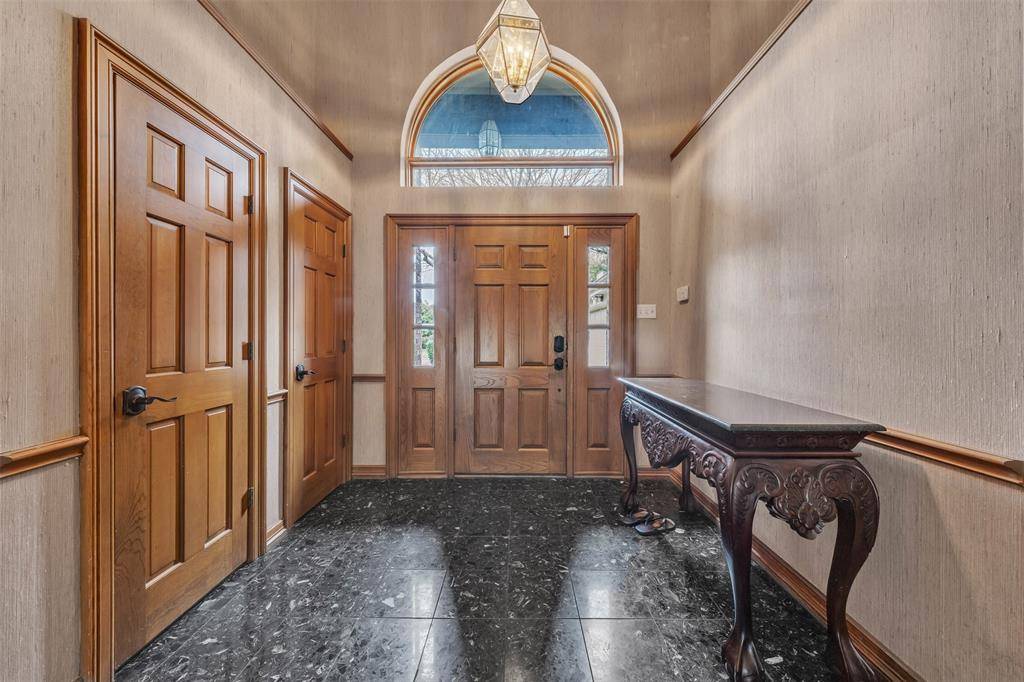 817 Turnberry Drive, Mansfield, TX 76063