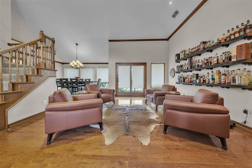 817 Turnberry Drive, Mansfield, TX 76063