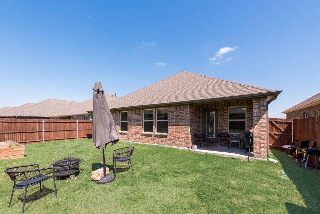 811 Dove Haven Way, Lavon, TX 75166