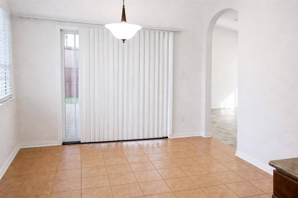 2111 Sheraton Drive, Carrollton, TX 75002