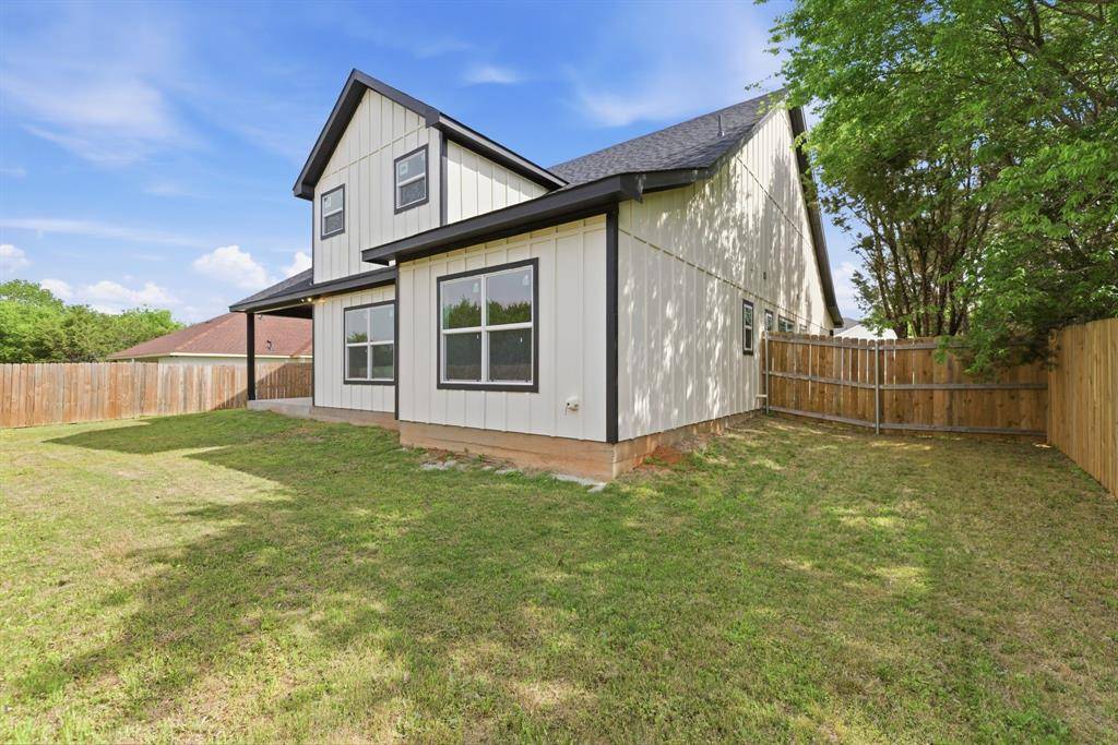 5508 Firewood Trail, Granbury, TX 76048