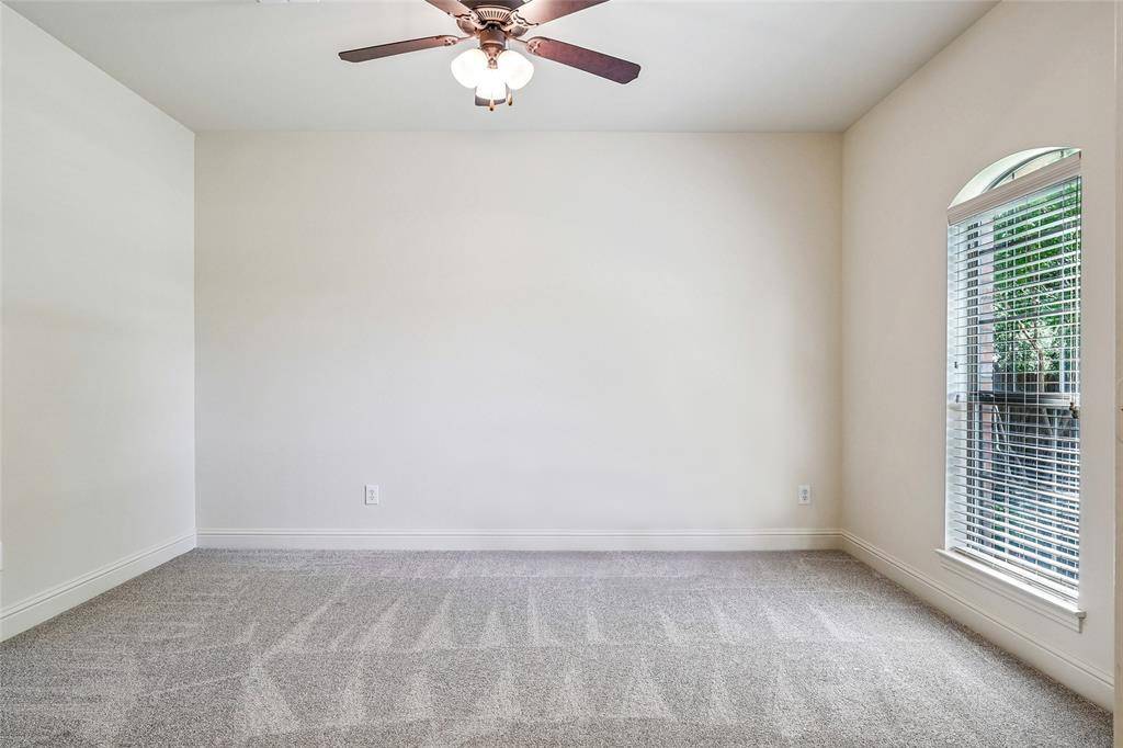 304 Creekside Trail, Argyle, TX 76226