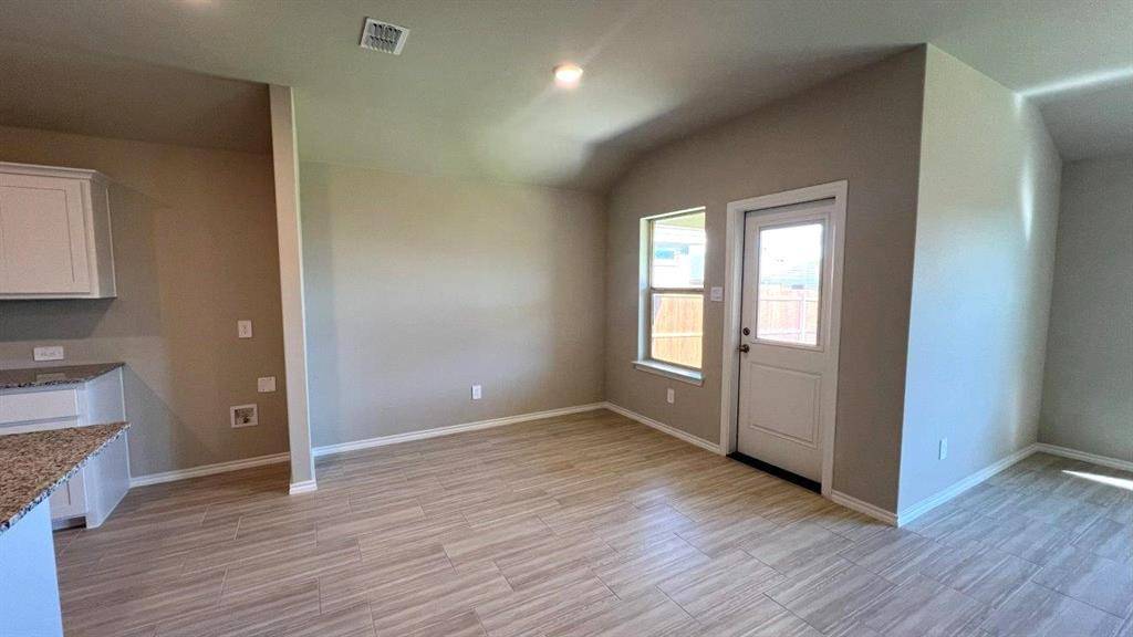 8436 HOLLYMEAD Lane, Fort Worth, TX 76131