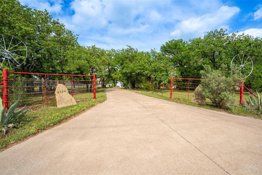 2734 Pear Orchard Road, Granbury, TX 76048