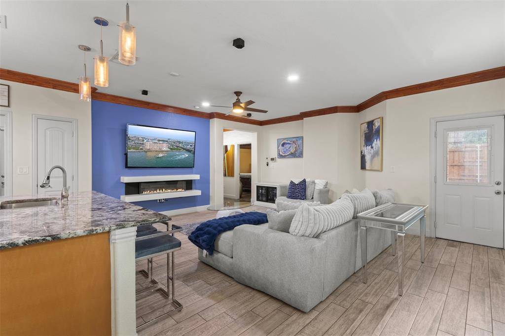 6929 Tessla Drive, Dallas, TX 75241