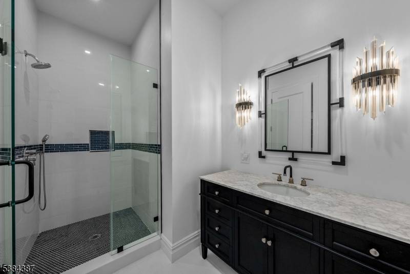 472 High St, Closter Boro, NJ 07624