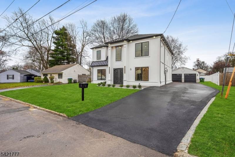 6 E Knollwood Rd, Edison Twp., NJ 08817