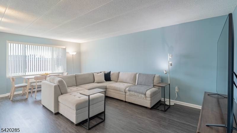 190 MORRIS AVENUE #3B, Springfield Twp., NJ 07081