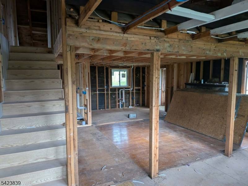 18 Wallkill Dr, Vernon Twp., NJ 07461