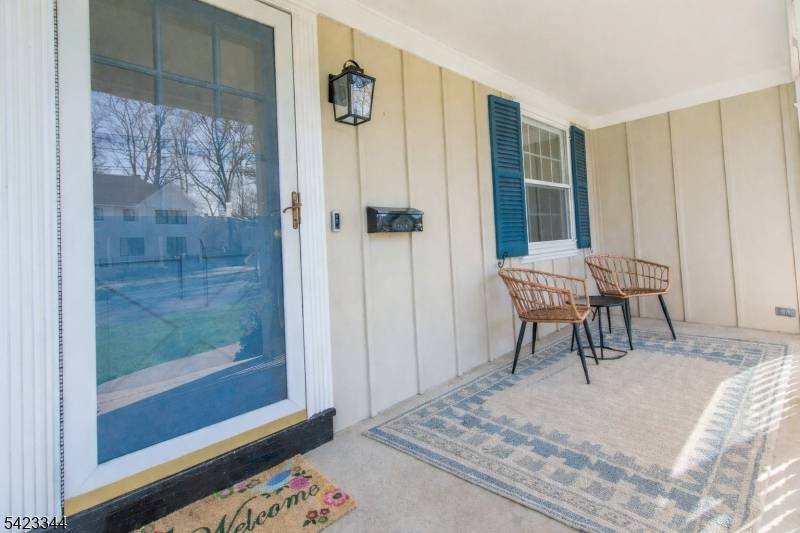 89 Sykes Ave, Livingston Twp., NJ 07039