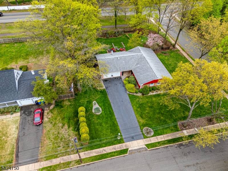 27 Landry Rd, Franklin Twp., NJ 08873