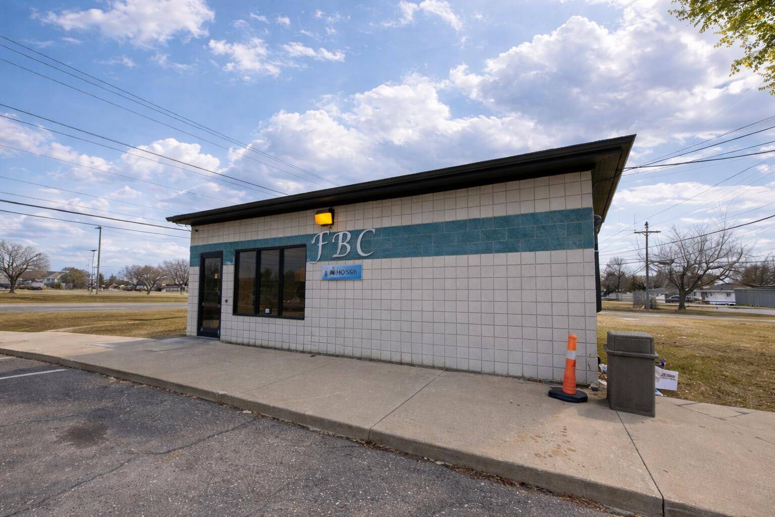 21720 15 MILE RD RD, Clinton Charter Twp, MI 48035