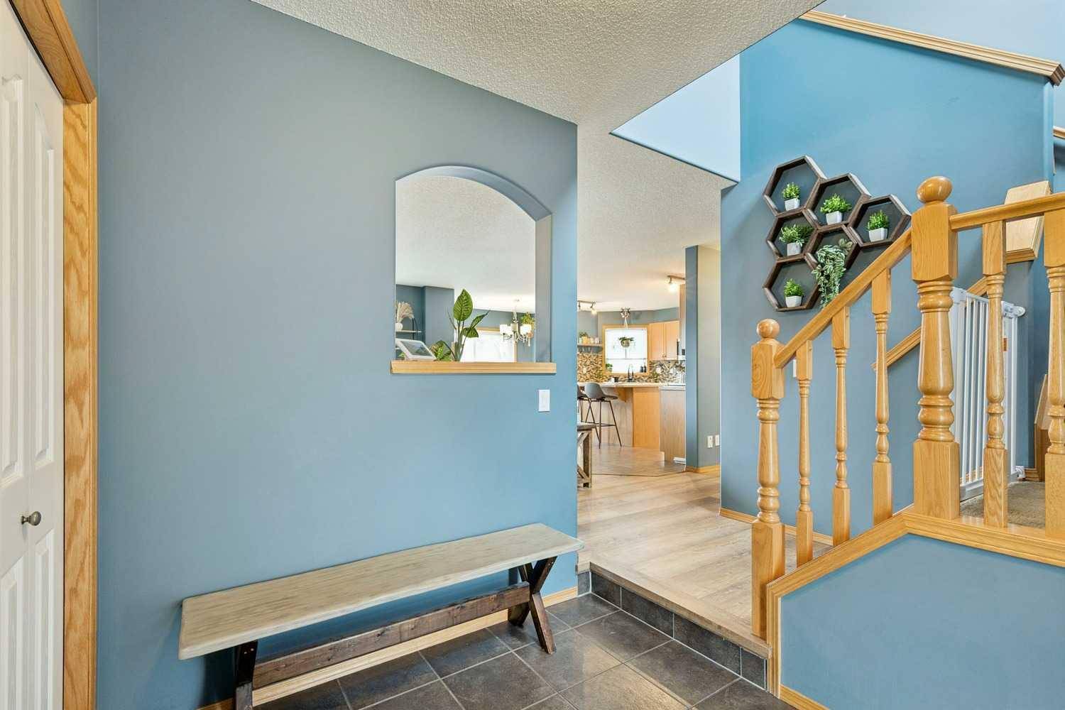 515 Stonegate RD NW, Airdrie, AB T4B3A1