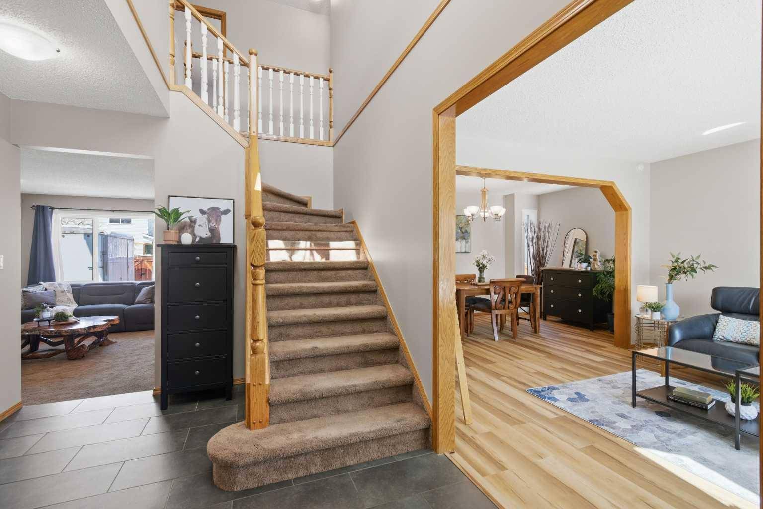 88 Sunmeadows RD SE, Calgary, AB T2X 3H4