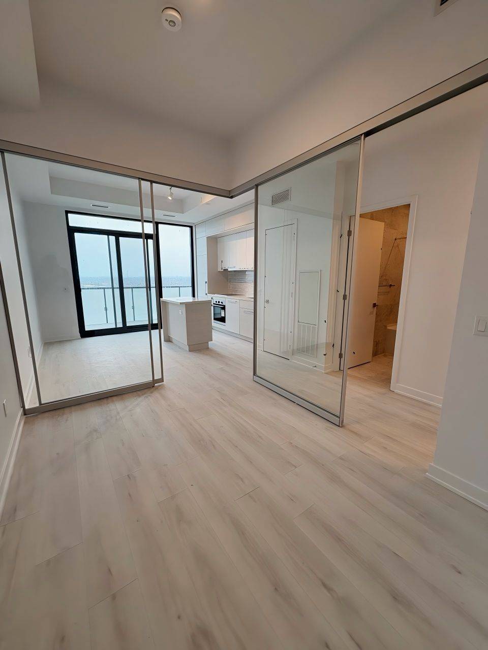 29 Green Trail CT #2507, Toronto C15, ON M2K 0J9