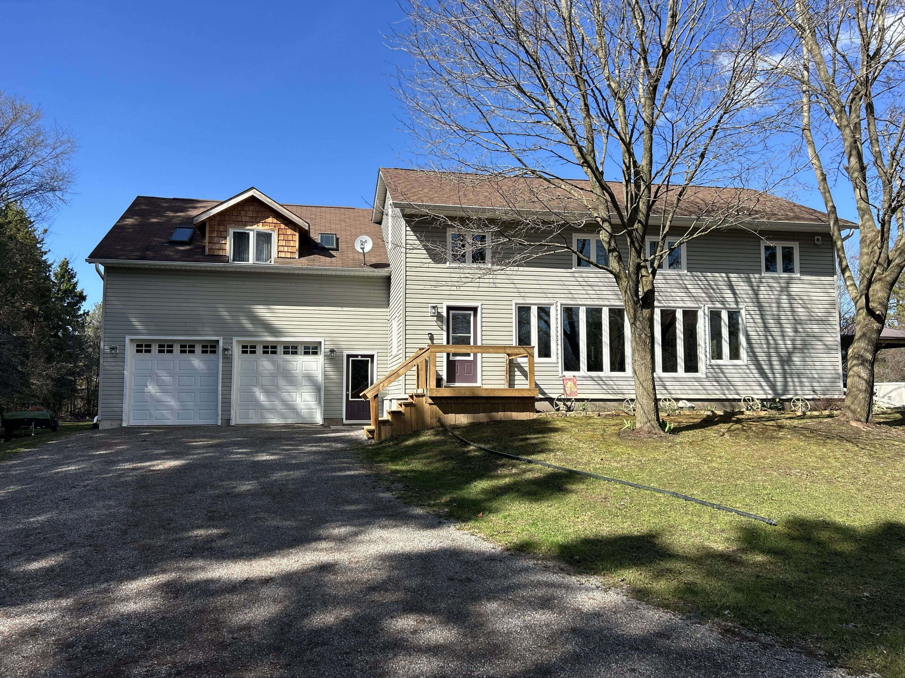 5768 Smith BLVD, Georgina, ON L0E 1A0