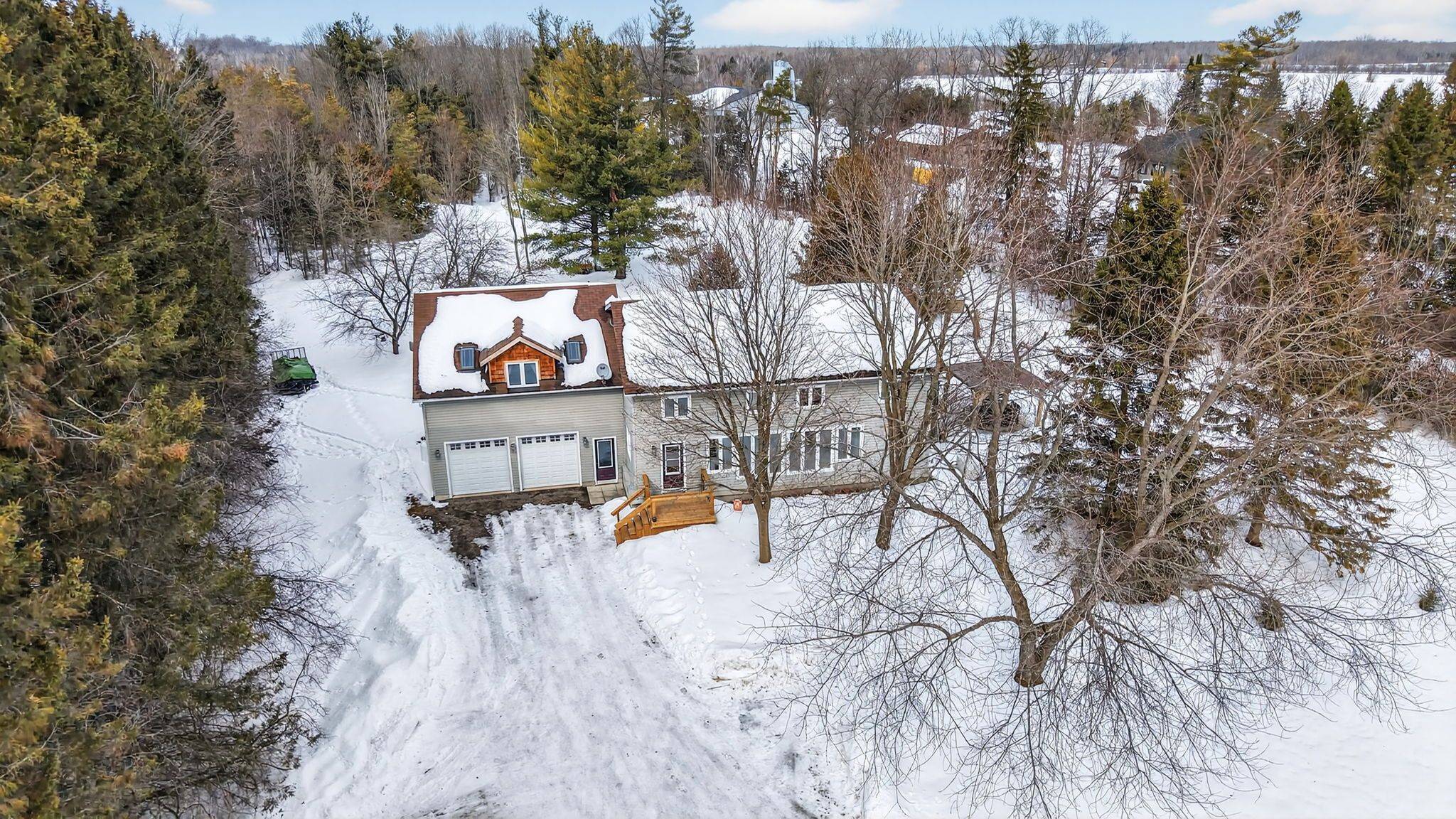 5768 Smith BLVD, Georgina, ON L0E 1A0