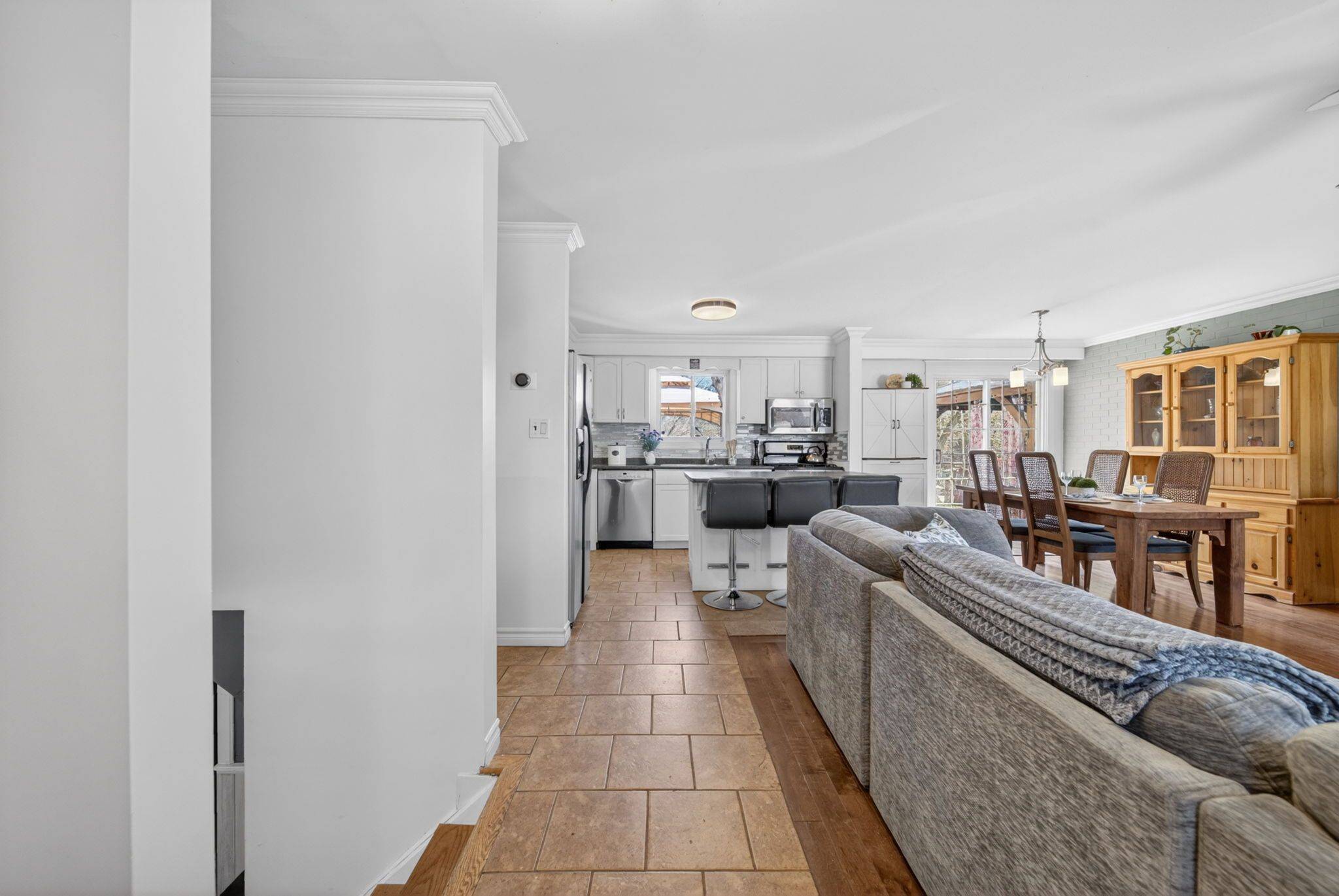 271 Lakeland CRES, Brock, ON L0K 1A0