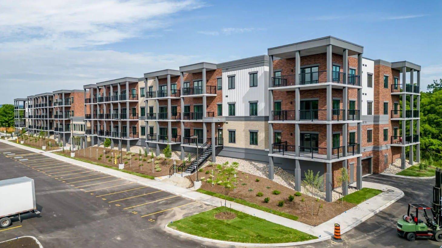 121 Mary ST #410, Clearview, ON L0M 1G0