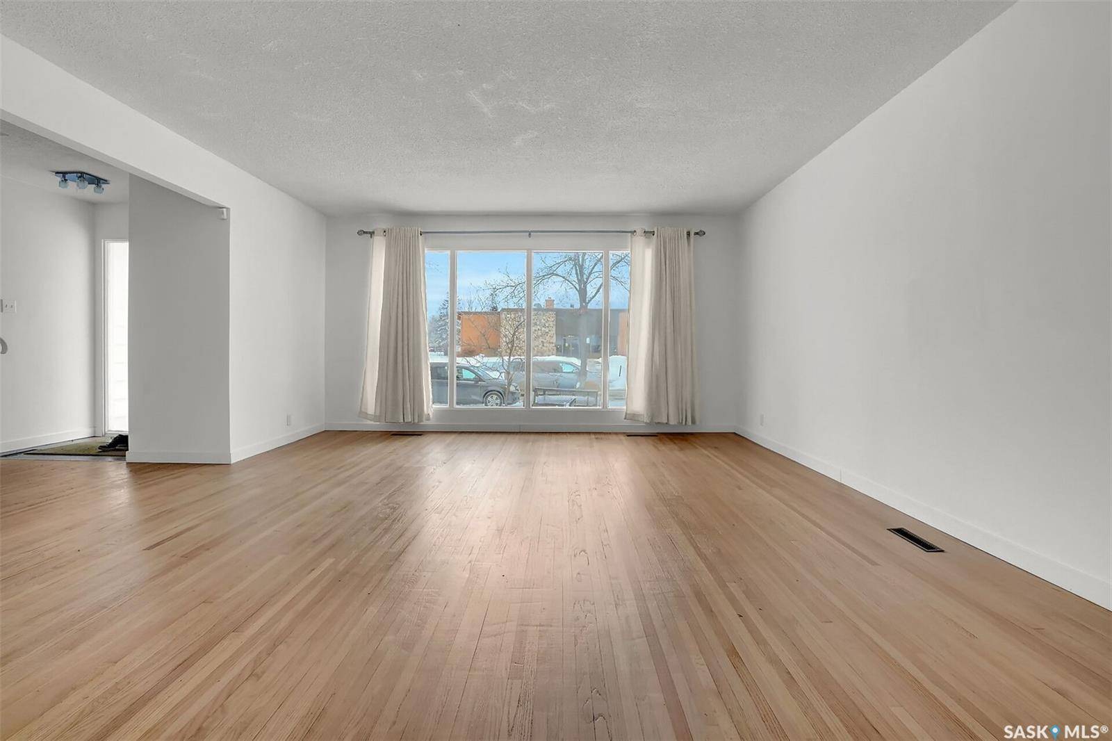 345 Durham DRIVE, Regina, SK S4S 4Z6