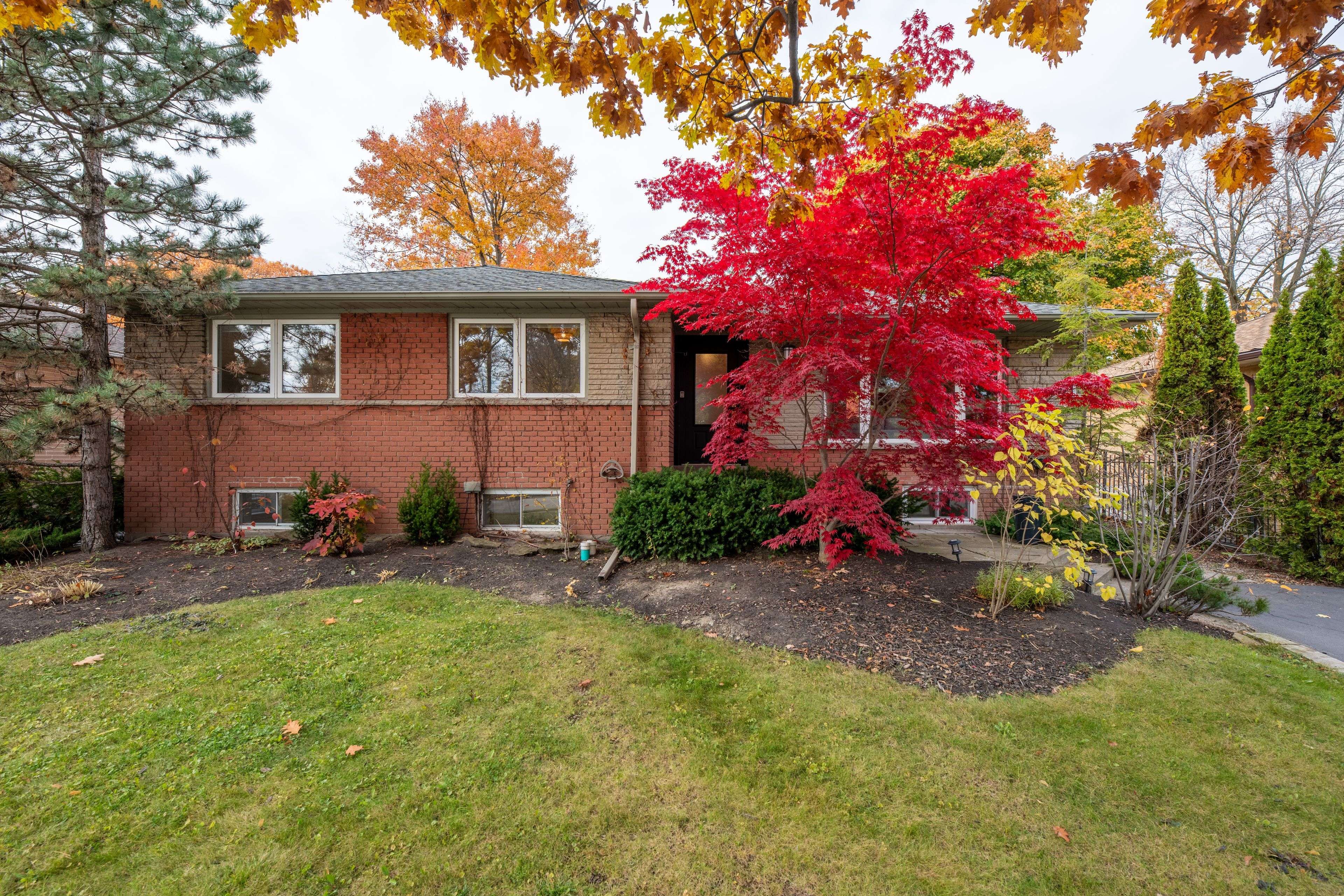 71 North Forster Park DR, Oakville, ON L6K 1Z4