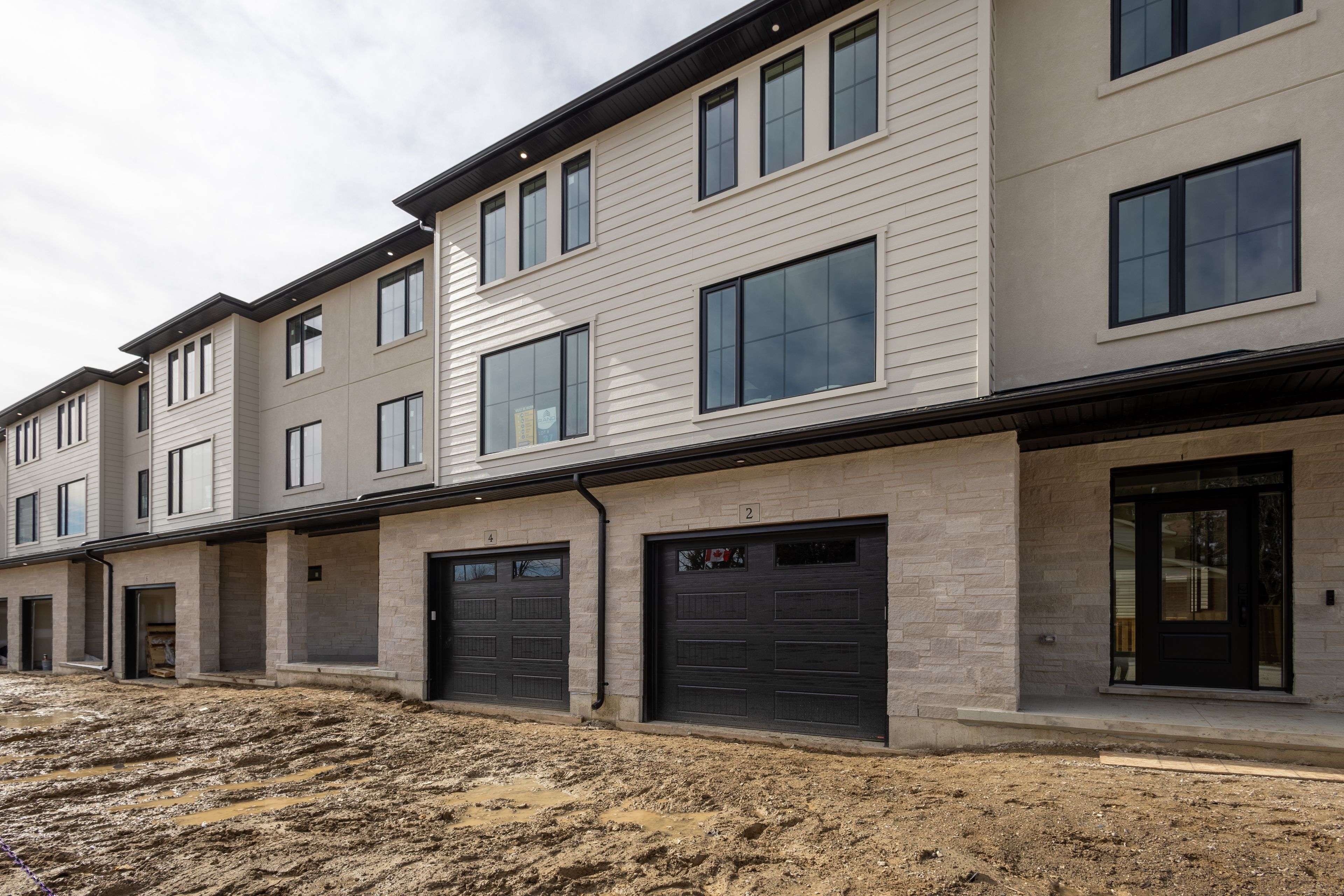 233 Upper Queen ST #6, Thames Centre, ON N0M 2P0