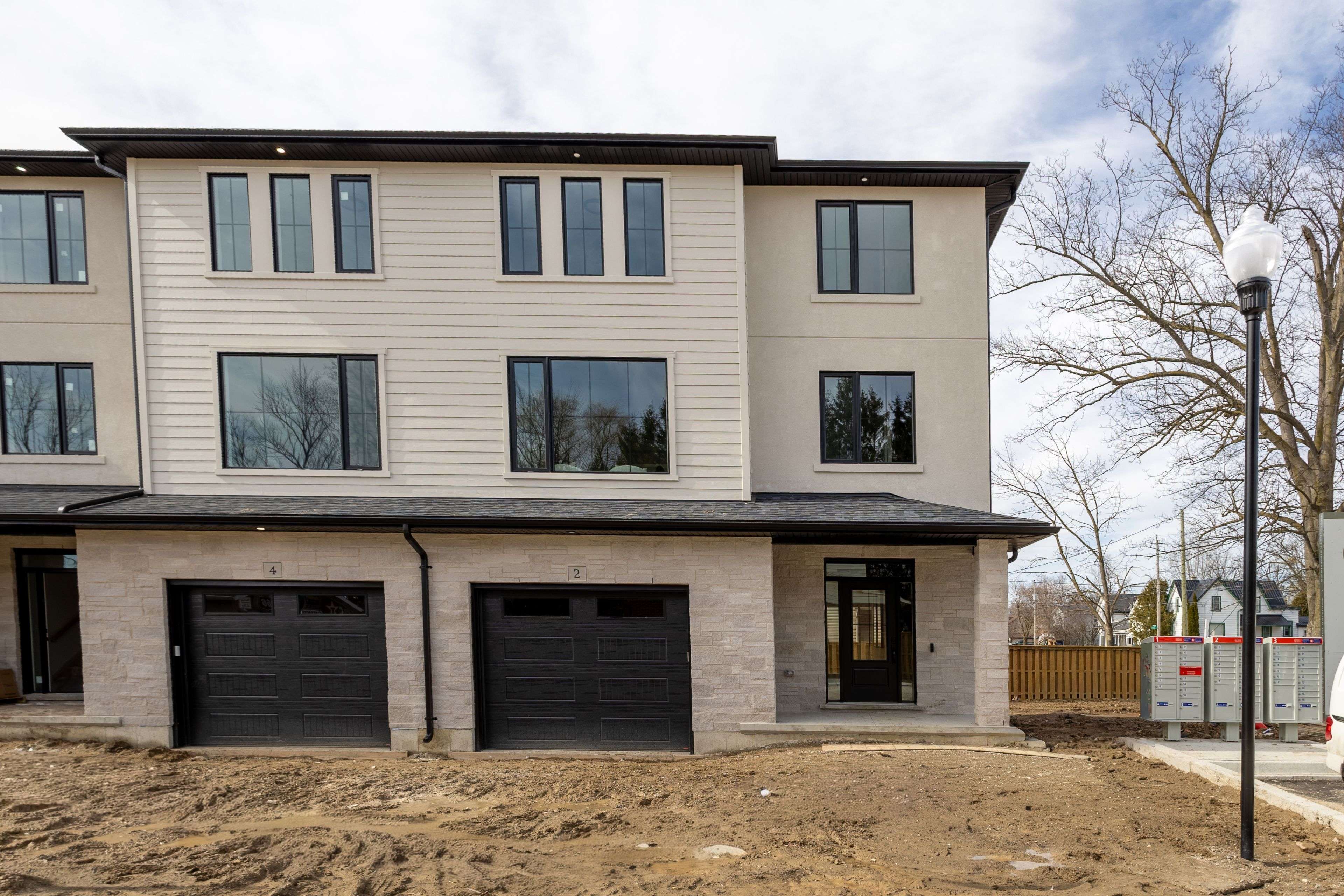 233 Upper Queen ST #6, Thames Centre, ON N0M 2P0