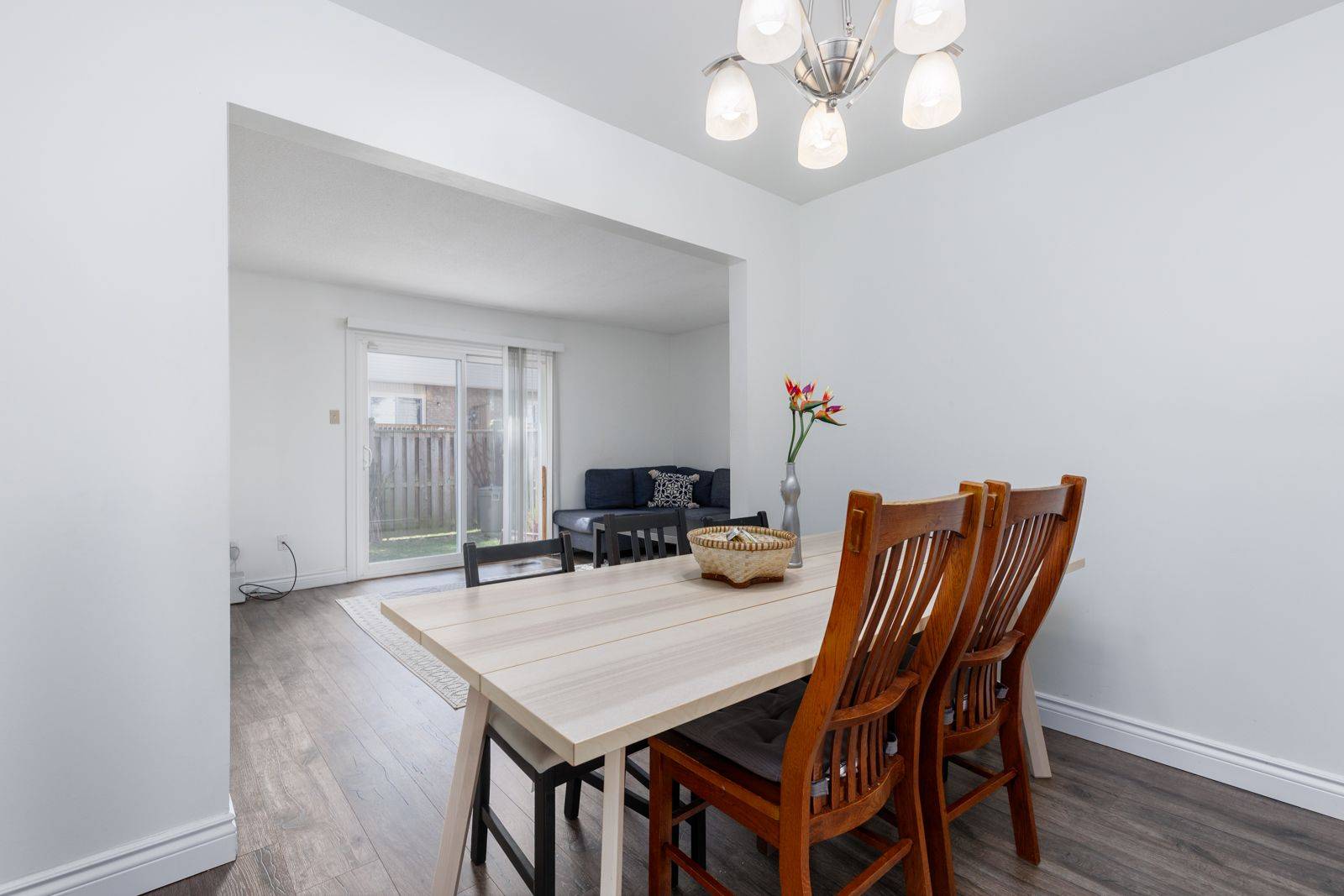 660 Grey ST #B, Brantford, ON N3S 4Y4