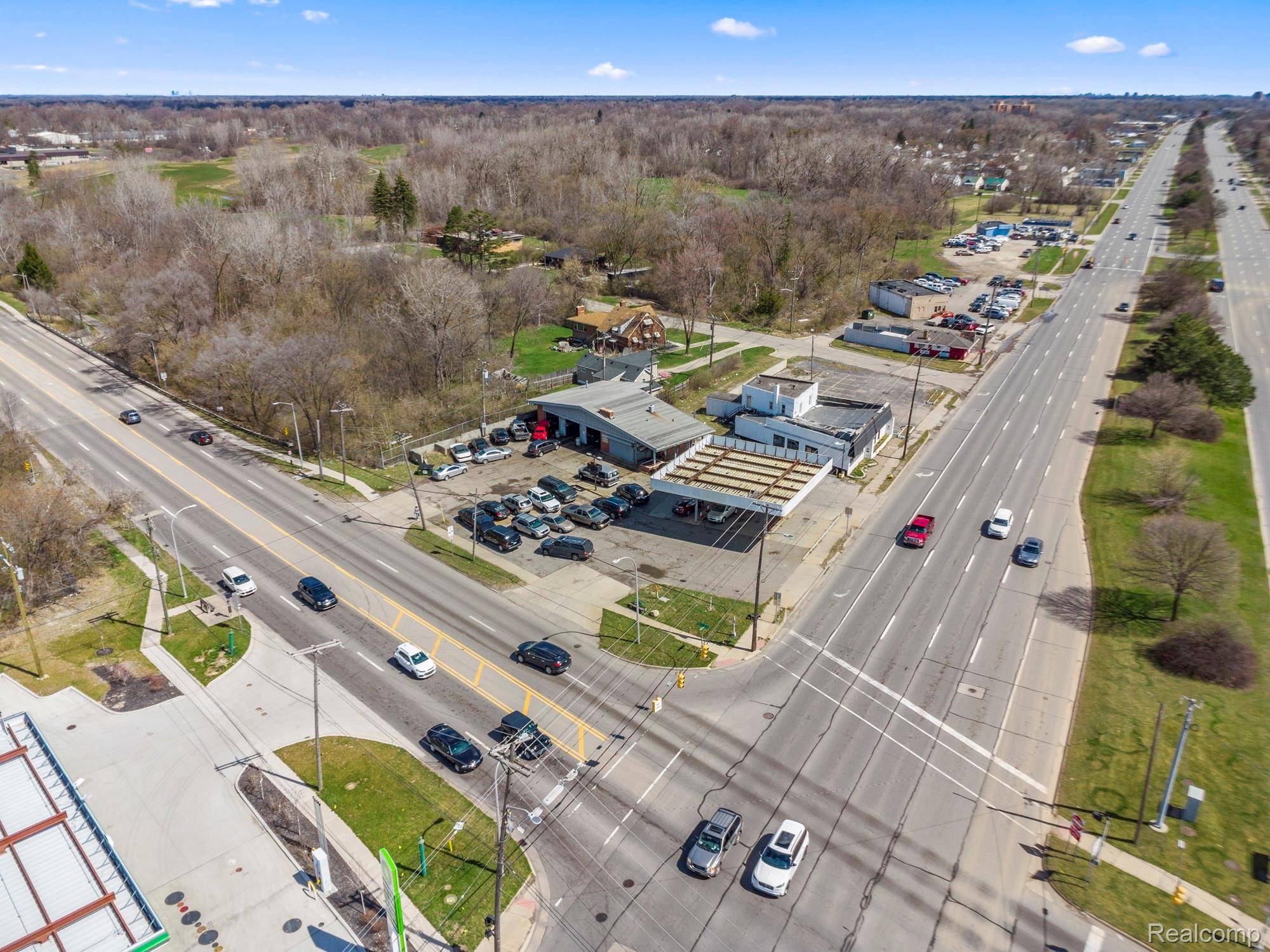 2617 Middlebelt RD, Inkster, MI 48141