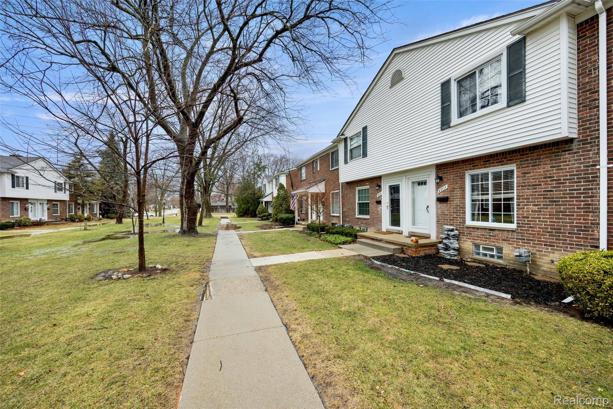 23117 Arthur CT, St. Clair Shores, MI 48080