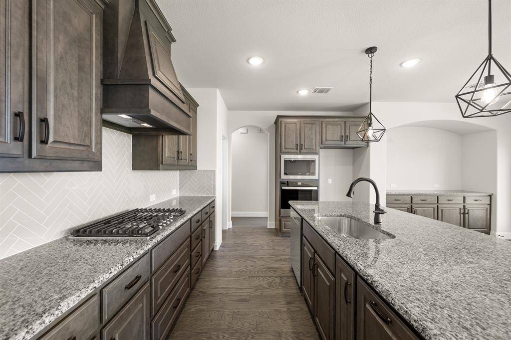 3438 Arbor Grove Trail, Midlothian, TX 76065