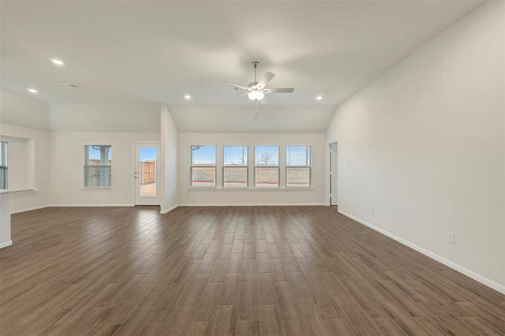 118 Hudson Lane, Justin, TX 76247