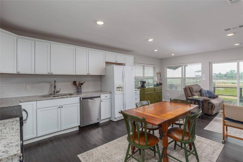 6827 Briar Road, Azle, TX 76020