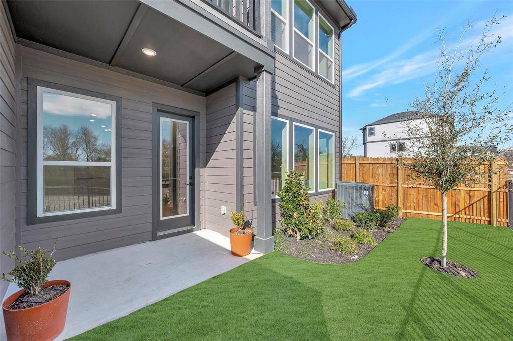 5849 Water Bridge Lane, Fort Worth, TX 76109