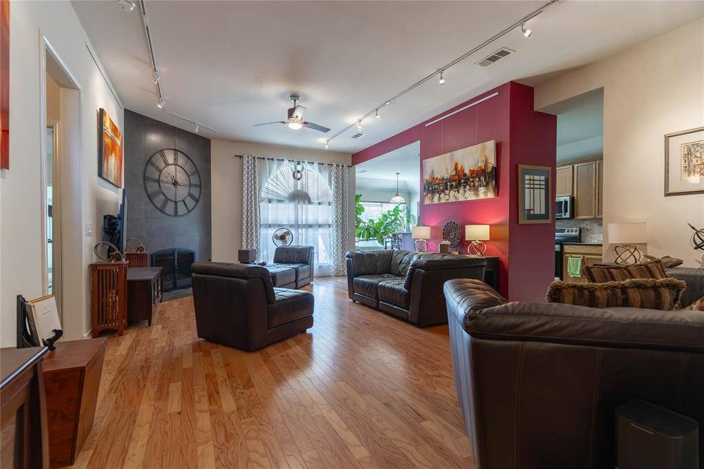 1036 Wagon Trail Drive, Little Elm, TX 75068