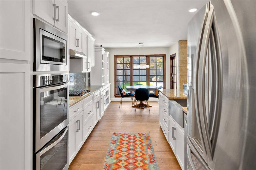 3796 Vinecrest Drive, Dallas, TX 75229