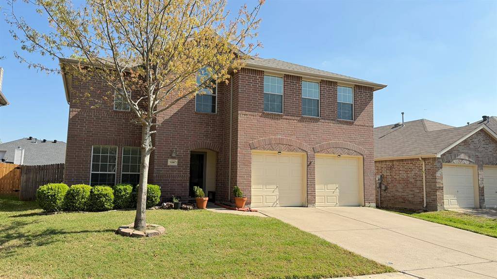 9208 Conestoga Drive, Fort Worth, TX 76131