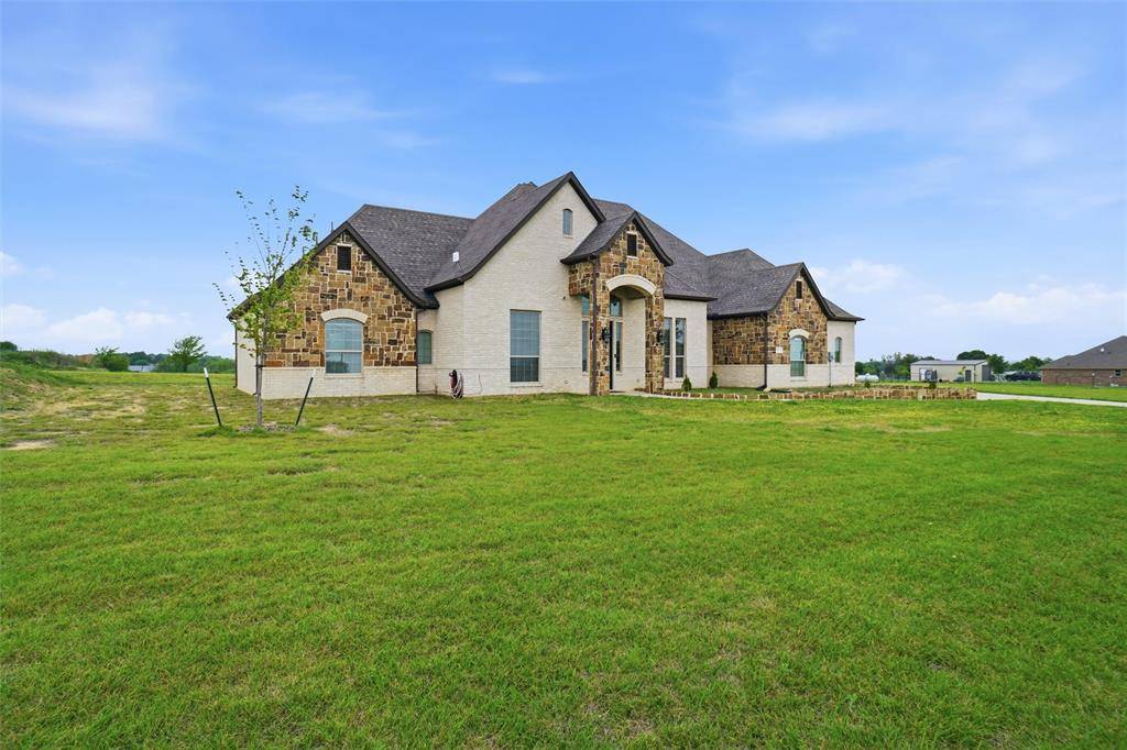 9517 Indian Trail, Sanger, TX 76266