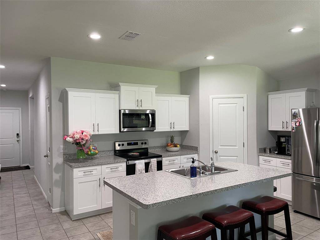 213 Asheville Street, Azle, TX 76020