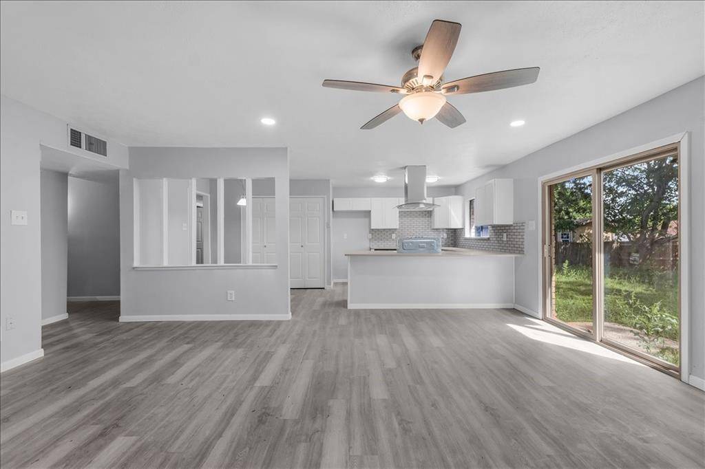 7112 Winterberry Drive, Dallas, TX 75249