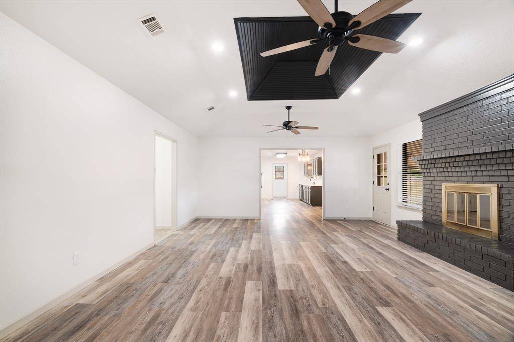 2815 Ballard Drive, Paris, TX 75460