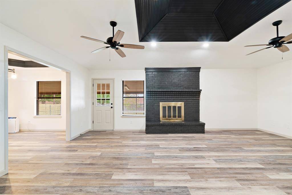 2815 Ballard Drive, Paris, TX 75460