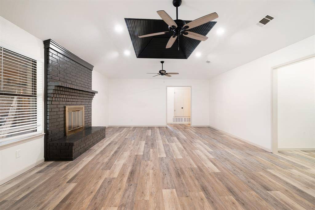 2815 Ballard Drive, Paris, TX 75460