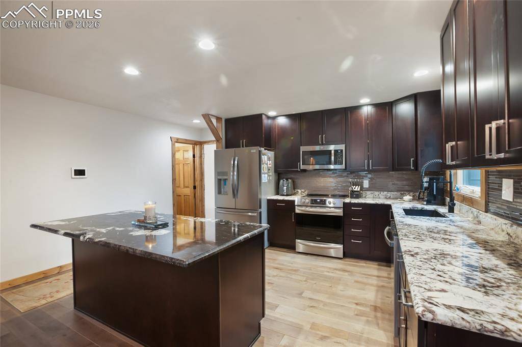 45 Barr Lake CIR, Divide, CO 80814