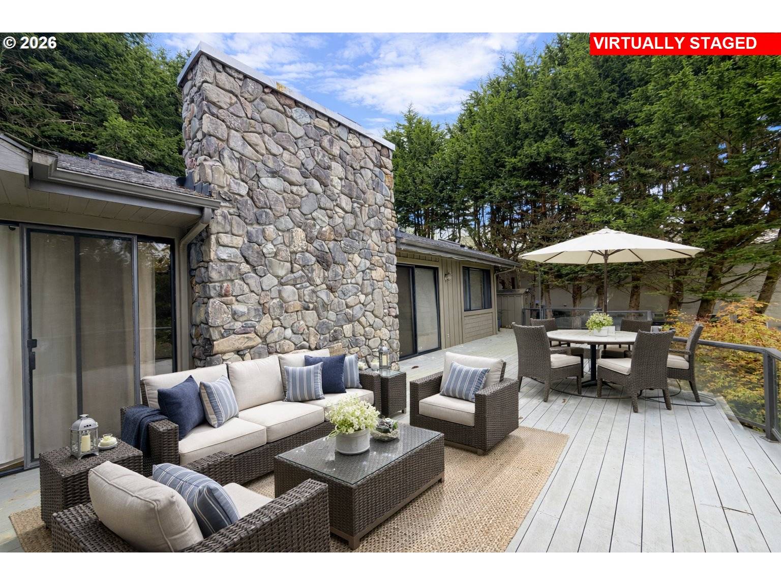 17454 BLUFF DR, Brookings, OR 97415