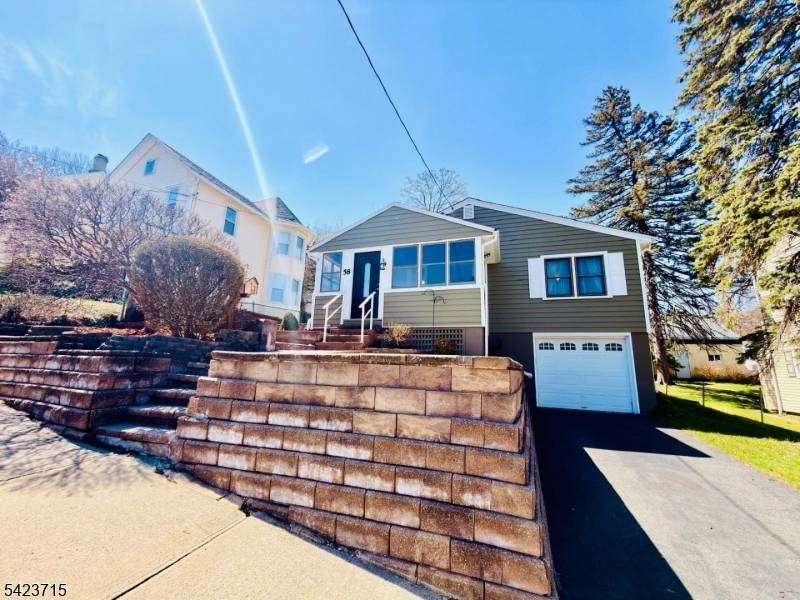 58 William St, Dover Town, NJ 07801