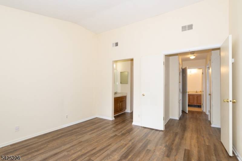 90 Mayfield Road Ondo #90, Bedminster Twp., NJ 07921