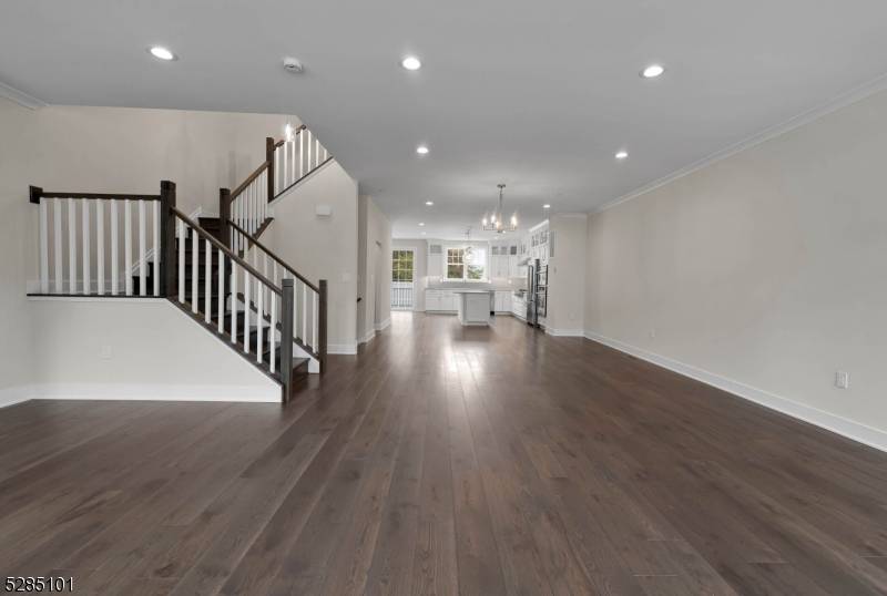 92 Cinnamon Dr, Upper Saddle River Boro, NJ 07458